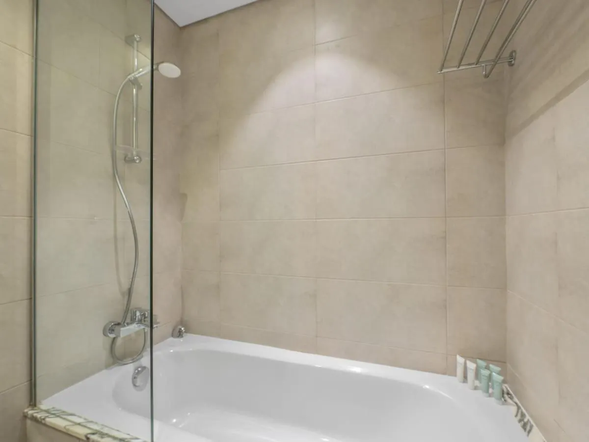 Paramount Midtown Residences - A Luxury 2 Bedroom Apartment Near Burj Khalifa And Dubai Mall 0*,  アラブ首長国連邦