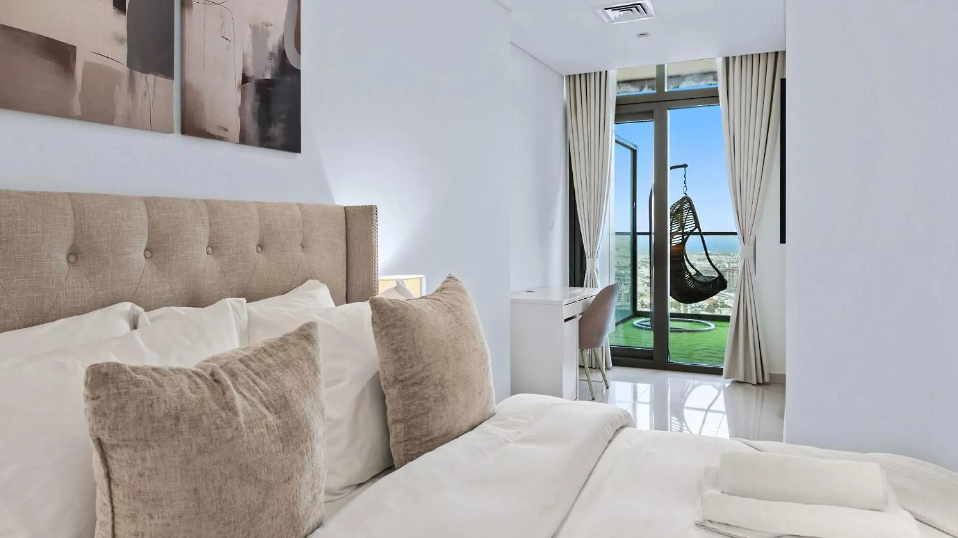 Paramount Midtown Residences - A Luxury 2 Bedroom Apartment Near Burj Khalifa And Dubai Mall