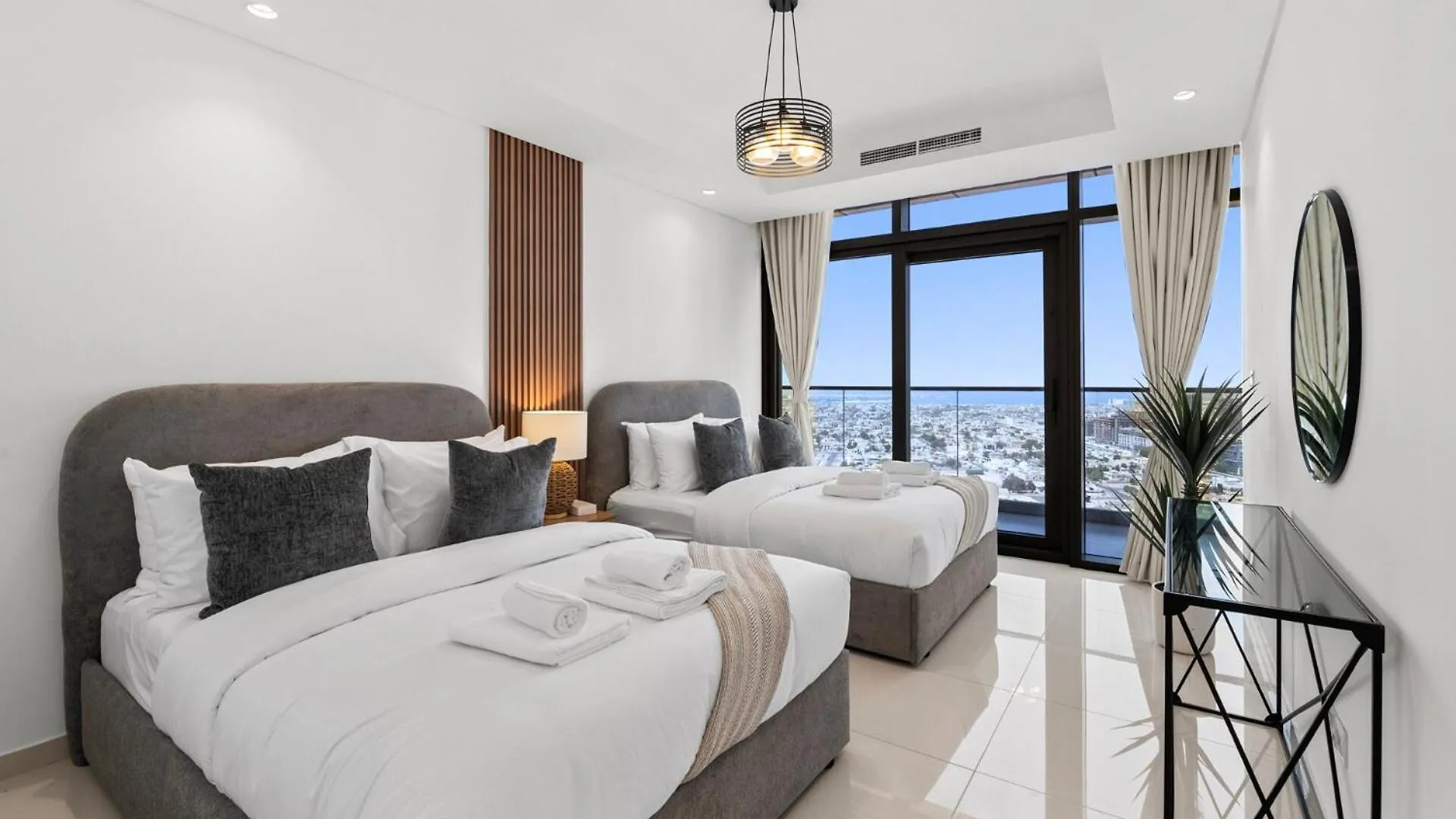 Paramount Midtown Residences - A Luxury 2 Bedroom Apartment Near Burj Khalifa And Dubai Mall