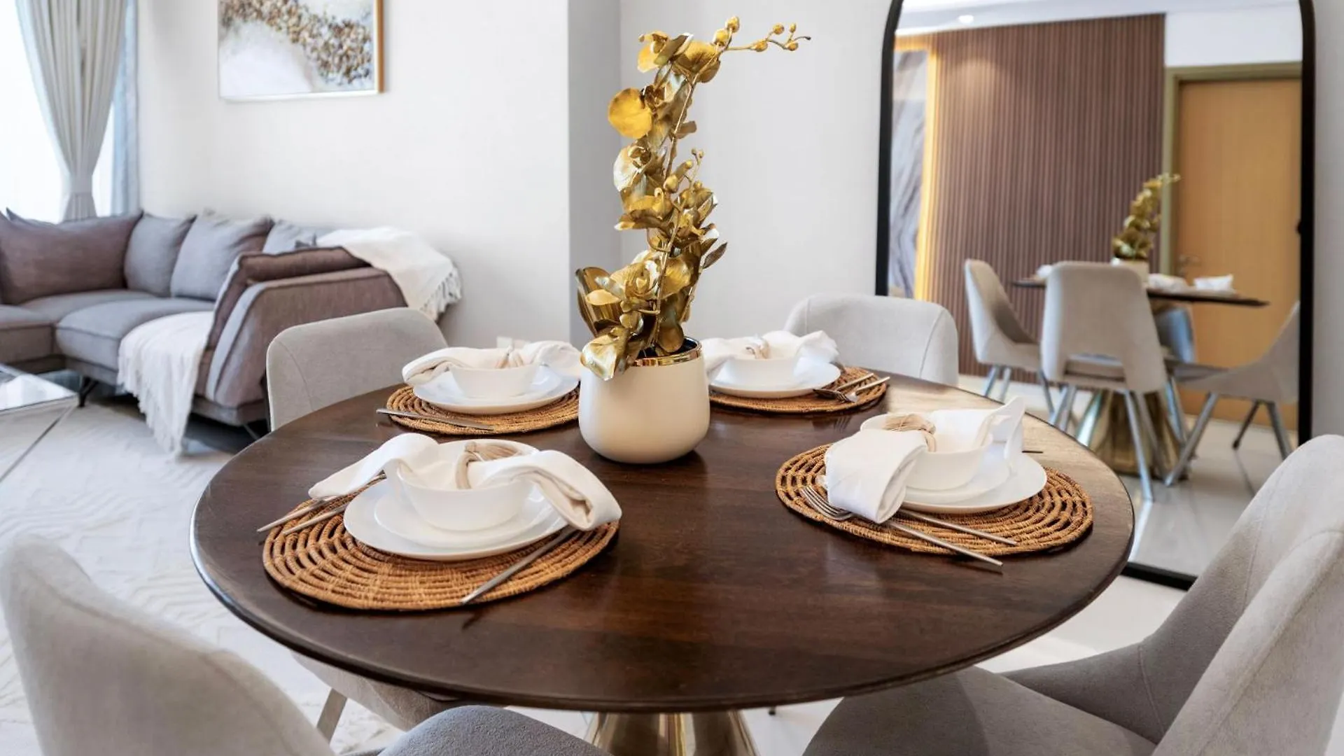 Paramount Midtown Residences - A Luxury 2 Bedroom Apartment Near Burj Khalifa And Dubai Mall